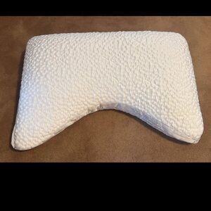 Nest Bedding Easy Breather Pillow for Side Sleepers